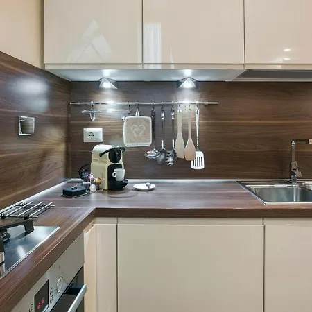 Plum Guide - Mosaici Apartment Rome